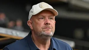 Andy Woodman ‘proud’ of Bromley players after dramatic draw at Barrow